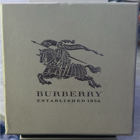 Burberry watch - Picture 2 of 2